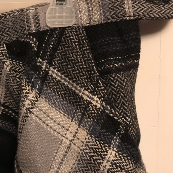 Plaid mini skirt with pockets - Picture 3 of 3